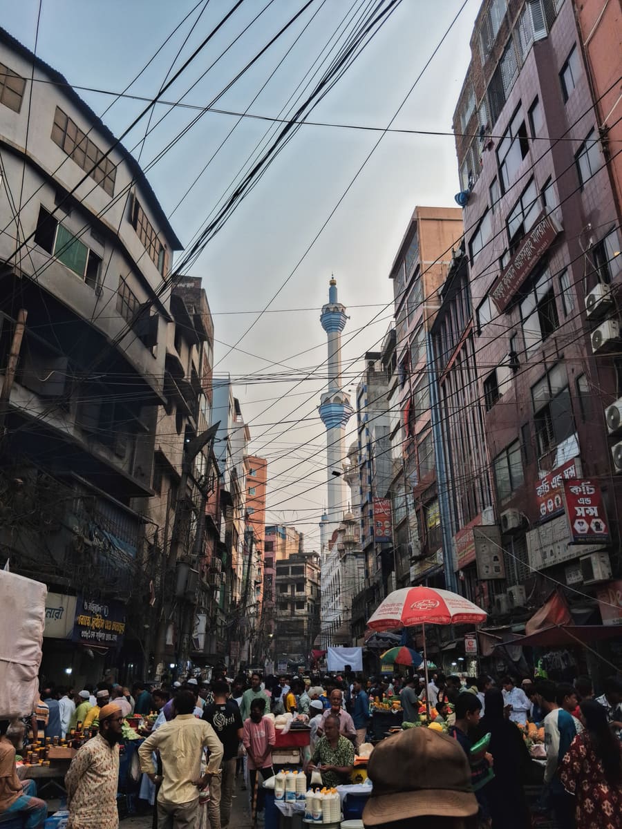 Dhaka Street Market — Bangladesh