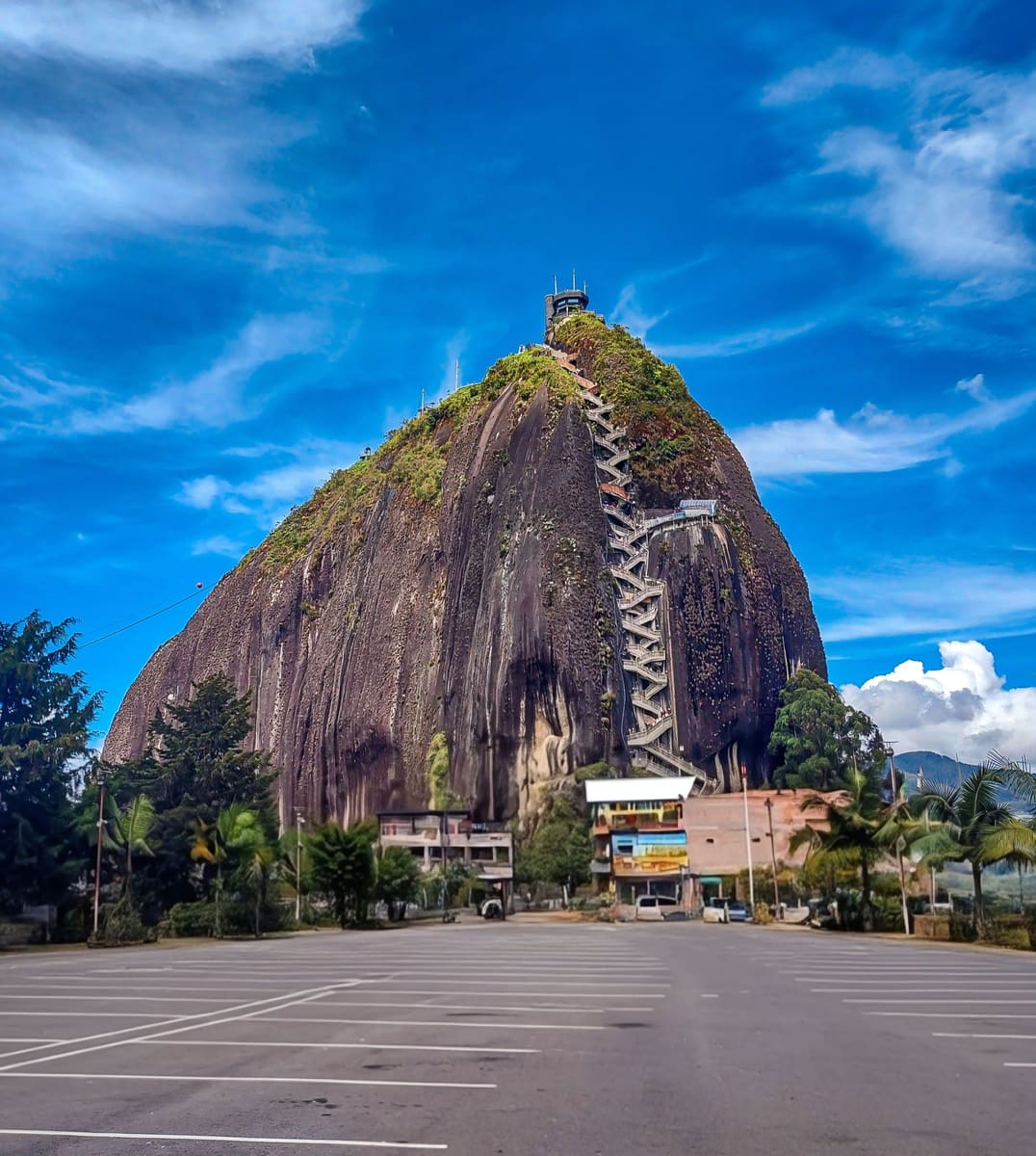 El Peñón de Guatapé — Colombia