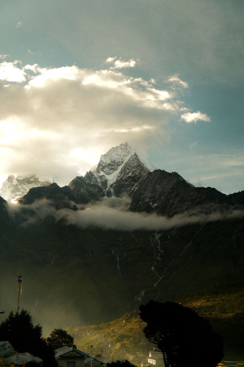 Khumjung Peak — Nepal
