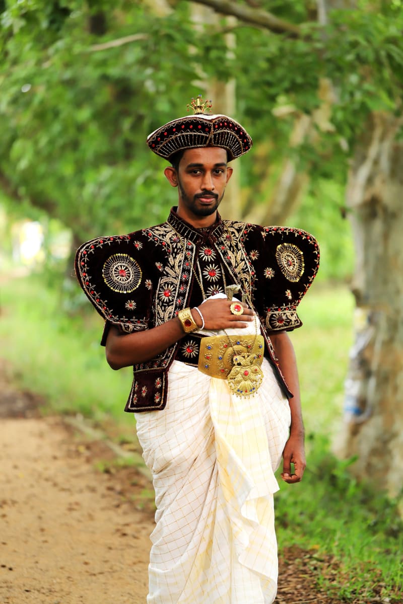 Kandyan Costume — Sri Lanka