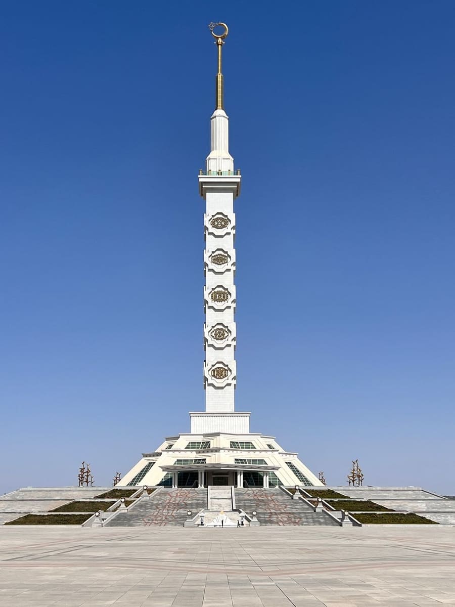 Neutrality Monument — Turkmenistan