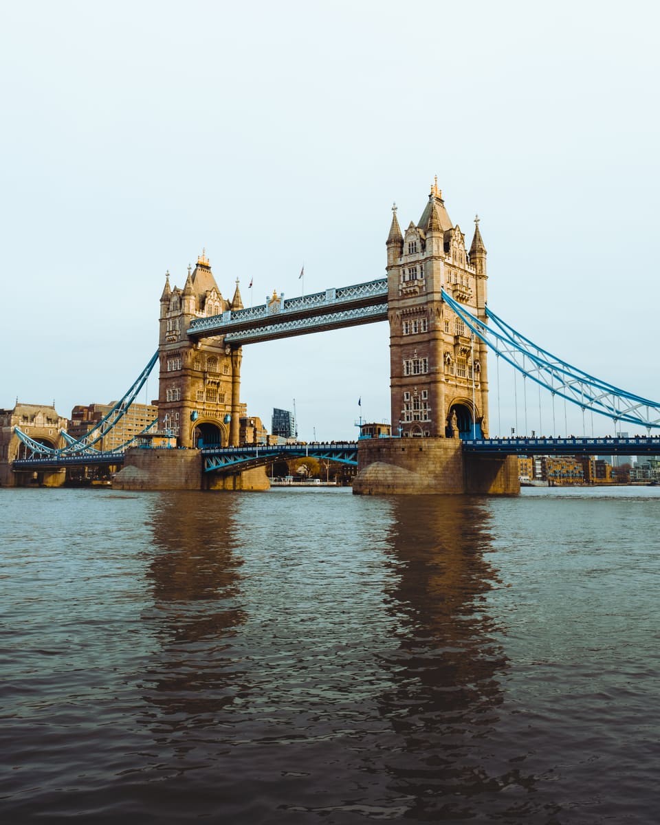 Tower Bridge — United Kingdom