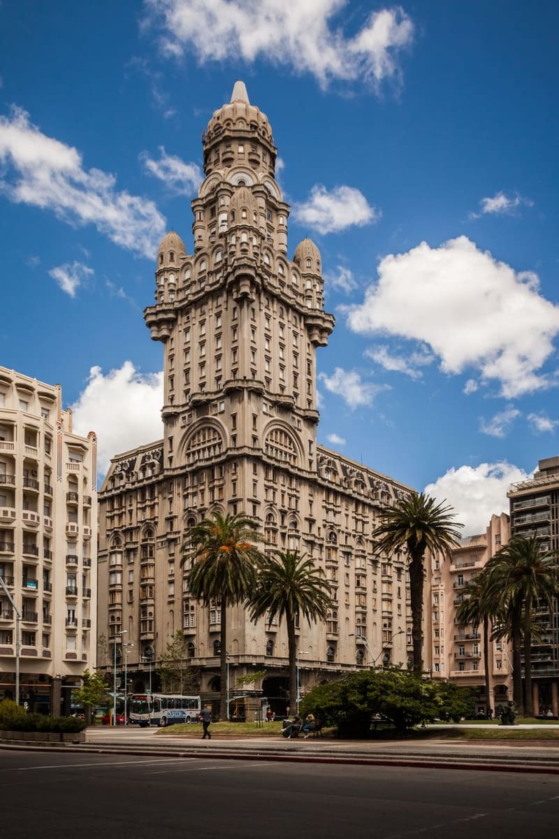 Palacio Salvo — Uruguay